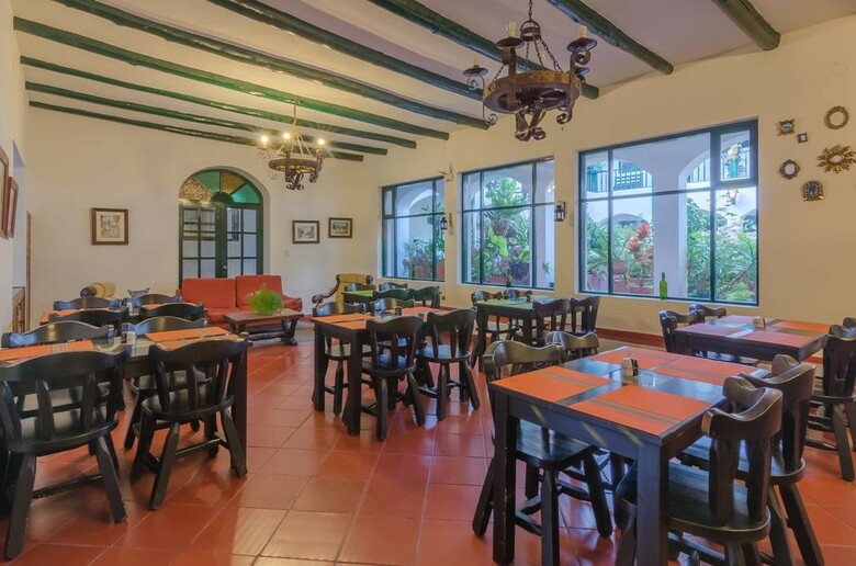 Hostal La Roca Plaza Principal