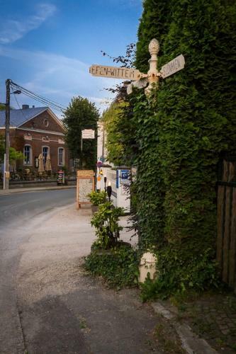 Hostal Guest House La Mairie