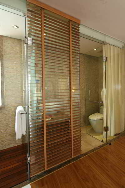 Rising Dragon Palace Hotel