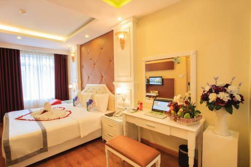 Home Hotel