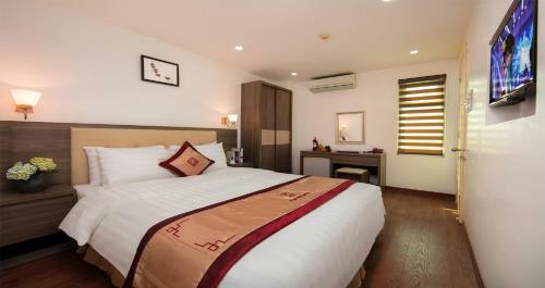 Van Mieu Hotel