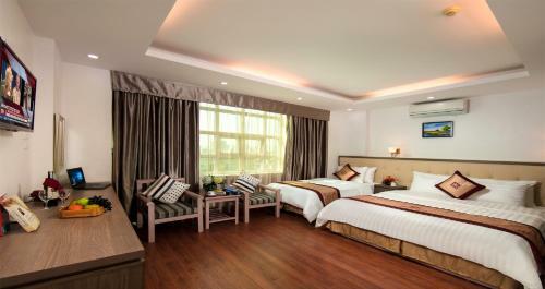 Van Mieu Hotel