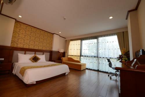 Sunset Westlake Hanoi Hotel