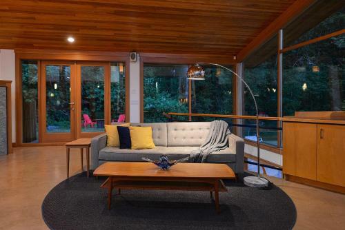 Bowen Island Luxury Estate