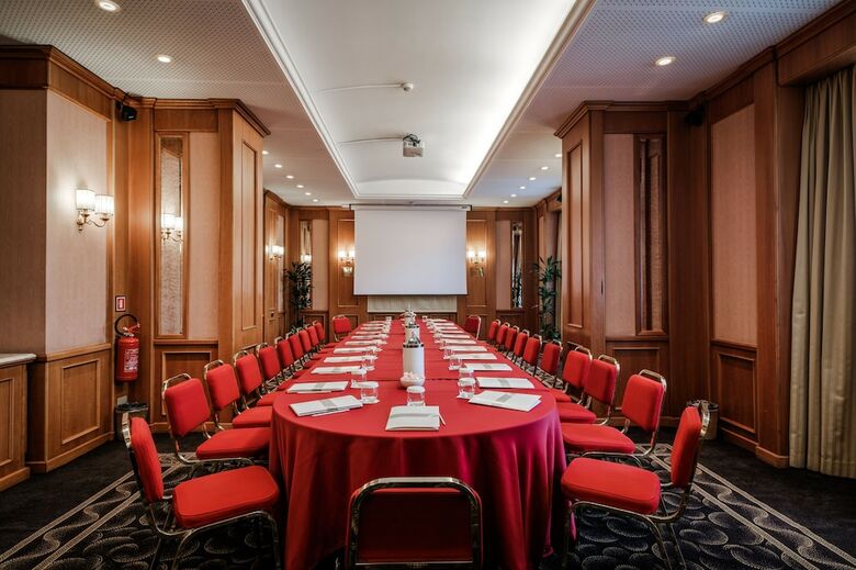 Nazionale Roma Hotel & Conference Center