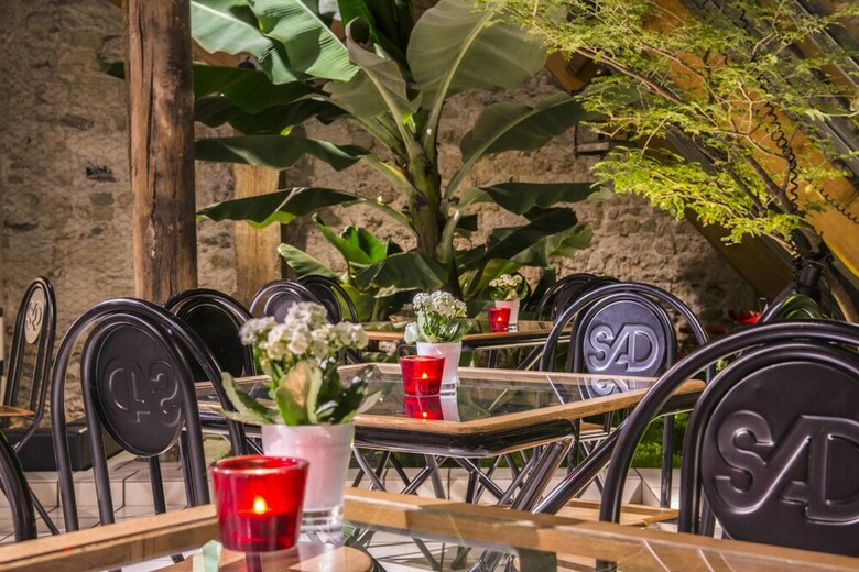 Saint Nicolas Hotel(.)