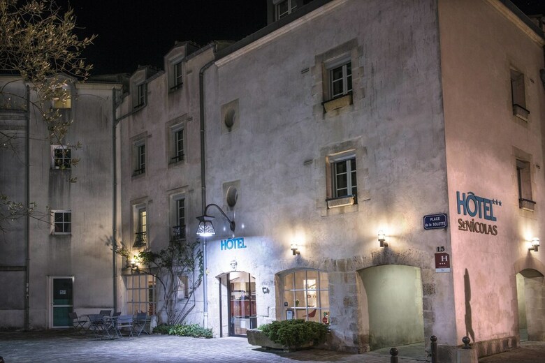 Saint Nicolas Hotel(.)