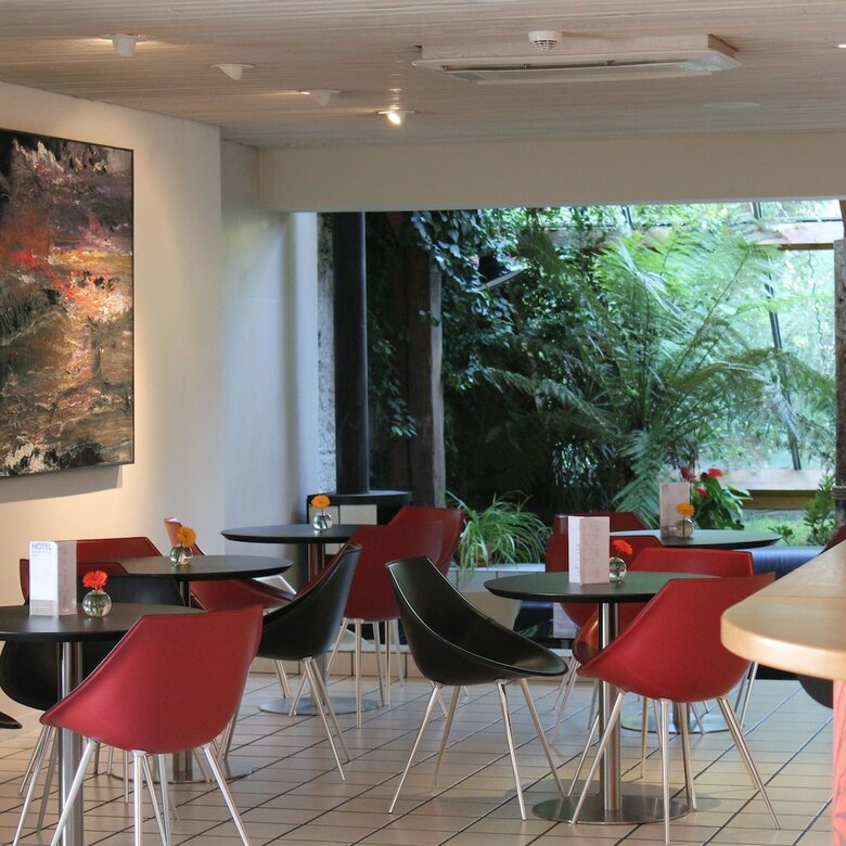Saint Nicolas Hotel(.)