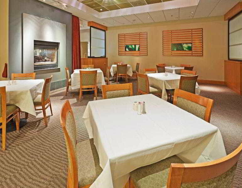 Hotel Crowne Plaza International Airport
