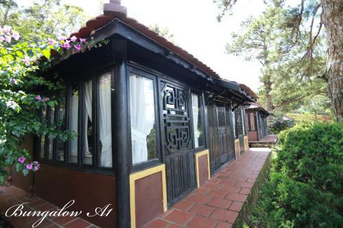 Hotel Osaka Village Dalat