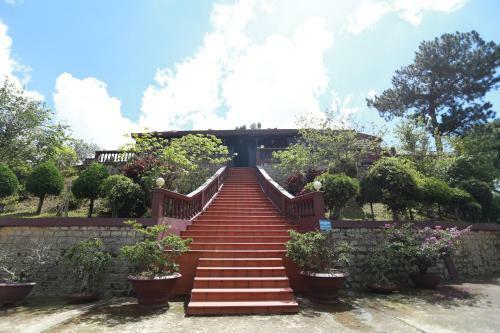 Hotel Osaka Village Dalat