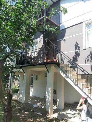 Apartamento M�stakil,bah�eli, 3 Balkonlu,3+1 Do?a I�inde Sesiz
