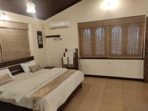 Taskeen Villa, 5 Bhk With Pool, Khandala, Lonavala