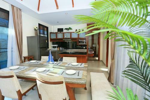 Three-bedroom Pool Villa Only 250m From The Beach