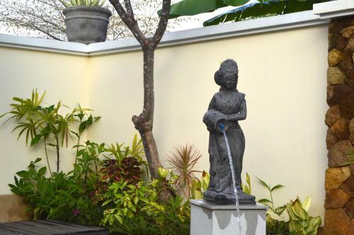 Villa Nugraha Lovina