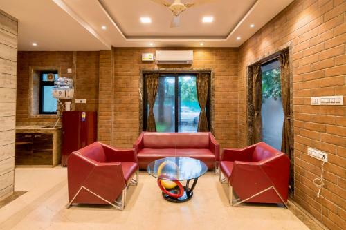 Villa Saffronstays Evelyn Greens, Lonavala