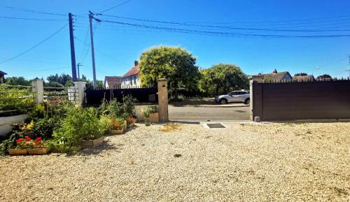 Hostal D�pendance Au Calme Avec Piscine