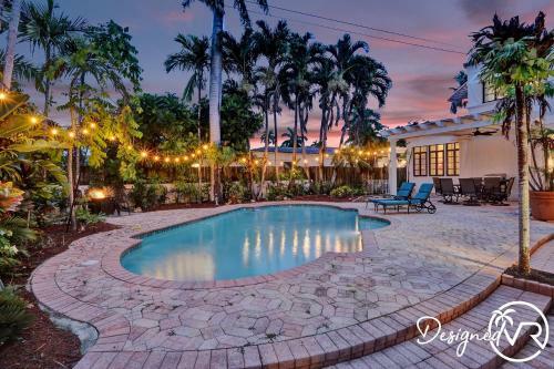 7 Br Villa W Private Heated Pool & Gameroom