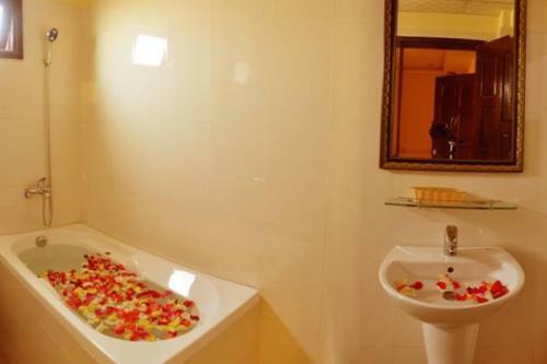 Champa Hue Hotel