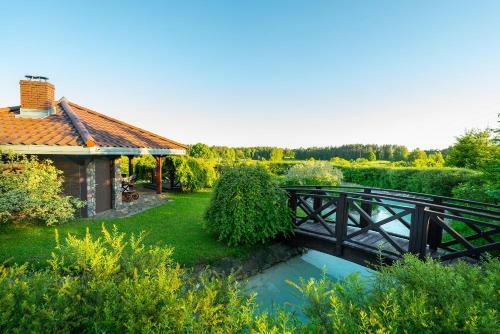 Villa Lakeland Residence