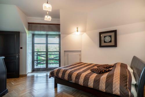 Villa Lakeland Residence