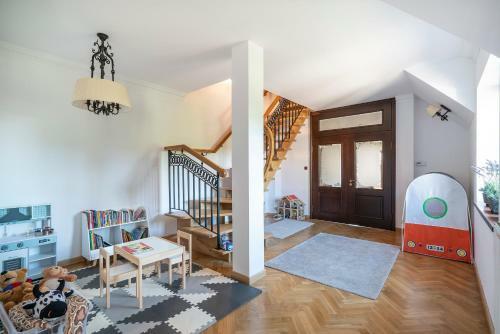 Villa Lakeland Residence