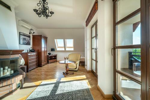 Villa Lakeland Residence