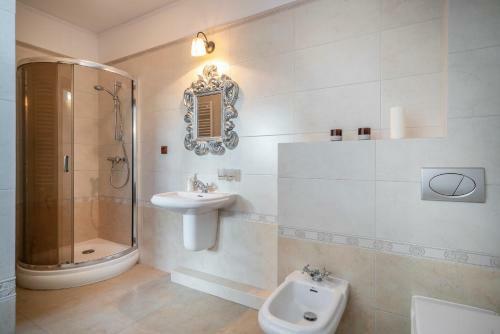 Villa Lakeland Residence