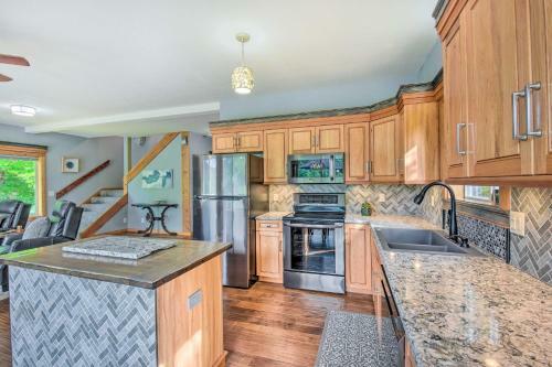 Stunning Hiawassee Cabin 2 Decks And Fire Pit!