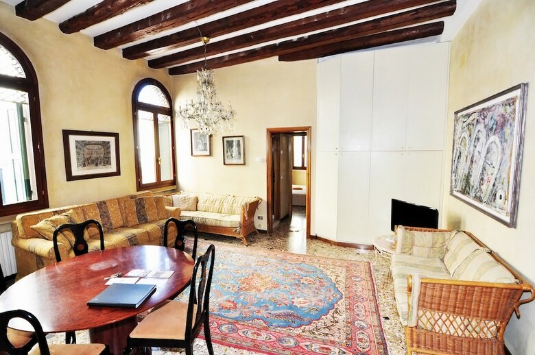 Casa Dei Pittori Venice Apartments