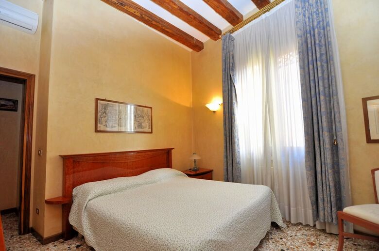 Casa Dei Pittori Venice Apartments