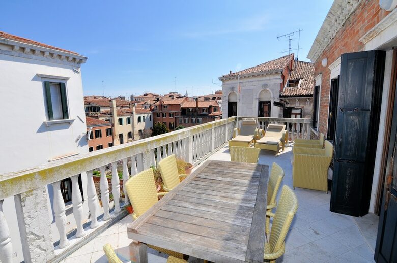 Casa Dei Pittori Venice Apartments
