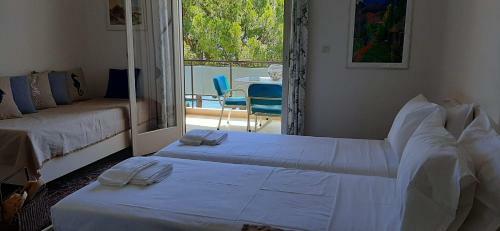 Avra Sea View Apartment