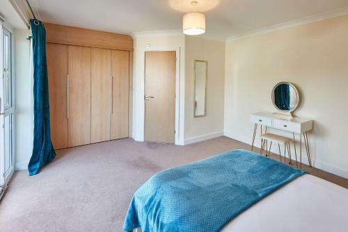 Host & Stay - Farrers View