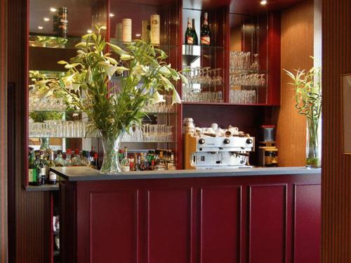 Hostal Guesthouse Les Tilleuls