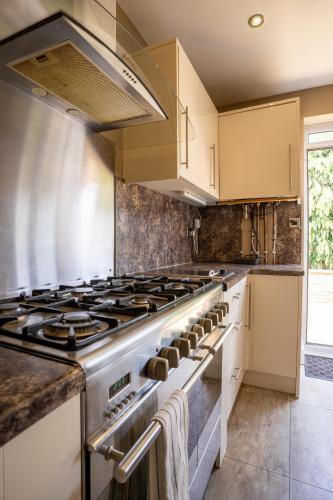 Homebird Property - Carter Knowle House #2
