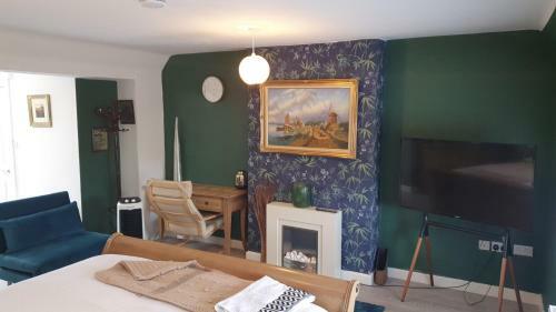 House 1905 - Self Catering Serviced Apartment