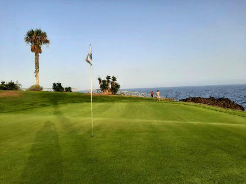 Apartamento Comfortable 2-bedrooms Rental Unit With Pool