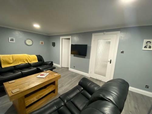 Burnt Island 2 Bed Apartment With Stunning Views