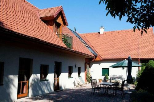 Hostal Hotel Garni Winzerhof H�dl
