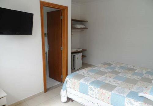 Posada Pousada Villa Virg�nia Guaruj�