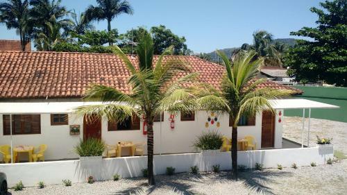 Posada Pousada Villa Virg�nia Guaruj�