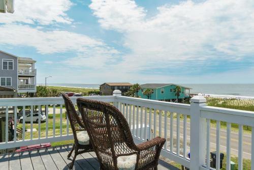 Casa Al Mare By Oak Island Accommodations