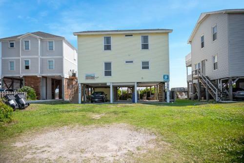 Beach Walkers By Oak Island Accommodations