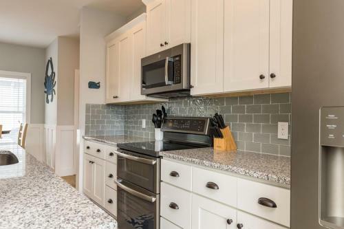 The Happy Crab By Oak Island Accommodations