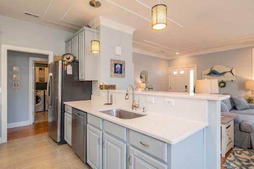 The Sassy Seahorse By Oak Island Accommodations