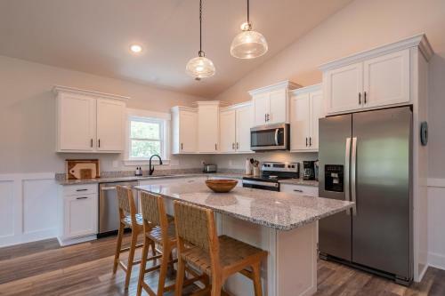 Suga Shack By Oak Island Accommodations