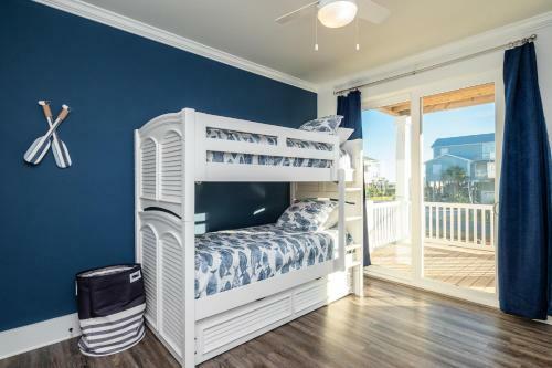 Long Call By Oak Island Accommodations