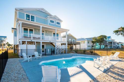 Long Call By Oak Island Accommodations