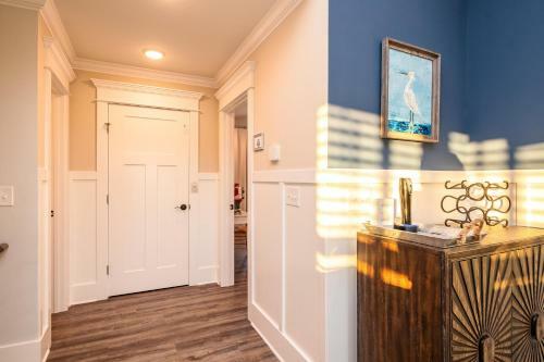 Long Call By Oak Island Accommodations